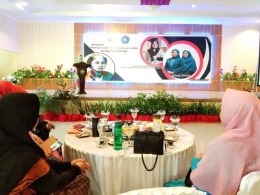 Seminar Beauty Inside Out-Perempuan dibuka secara resmi Ketua PKK Bantaeng di Gedung Balai Kartini Bantaeng (22/04/19).