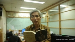 Lo Kheng Hong (sumber: https://photo.kontan.co.id/photo/2012/08/30/2107581910p.jpg)
