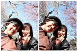 Aku dan Kayoko, berlatar Sakura dan langit biru. (Dokumentasi pribadi)