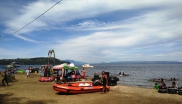 Wisata di Pantai Bulbul, Balige, salah satu tepian Danau Toba (Pribadi) 