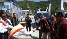 Kunjungan Menteri Jonan Kamis 11/4/19 di Komodo Labuan Bajo disambut secara adat | dokpri