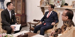 Agus Harimurti Yudhoyono, AHY, bertemu Presiden Joko Widodo di Istana Negara, 2 Mei 2019 (merdeka.com).