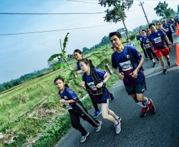 Deskripsi : Mandiri Jogja Marathon ternyata bisa menjadi waktu keluarga I Sumber Foto : mandirijogjamarathon.com