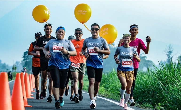 Deskripsi : Keceriaan para peserta mengikuti Mandiri Jogja Marathon 2019 I Sumber Foto : mandirijogjamarathon.com