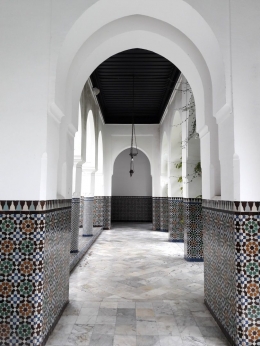 Salah satu koridor masjid (foto : Derby Asmaningrum)