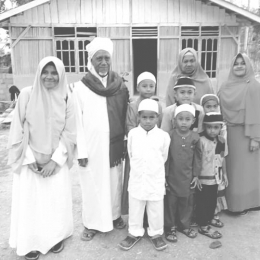 Foto Idul Fitri 1439 H (Bapak-Mama dan cucu-cucunya) 