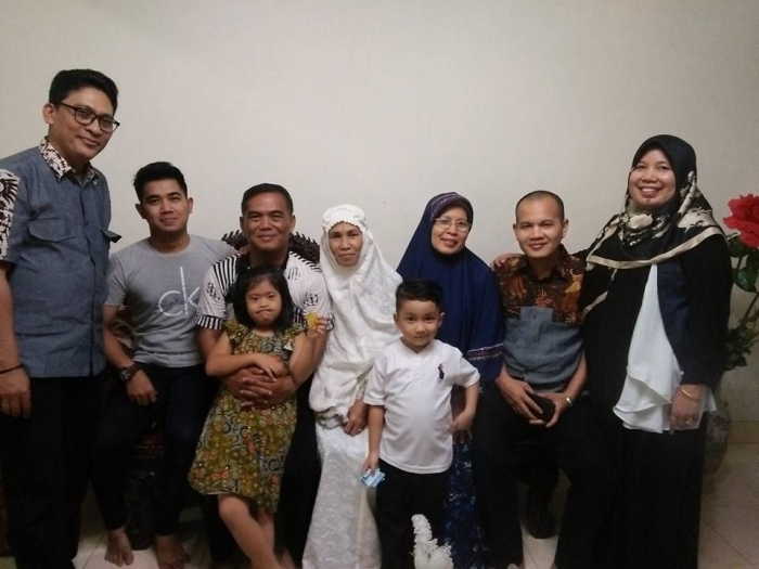 Gambar 2 : Silaturrahmi bersama keluarga Ibu di kampuang halaman . doc. pribadi