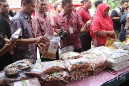Pasar Murah yang digelar saat Ramadan di Tulungagung. (Jatim.antaranews.com)