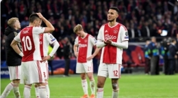 Kesedihan pemain Ajax setelah dikandaskan Spurs di leg kedua semifinal liga champion Eropa(dok:reuteurs)