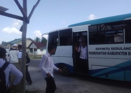 Bus yang membawa rombongan safari Ramadan Pemkab Bangka (dokpri) 