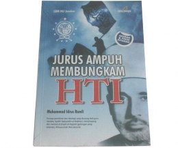Buku karya Kiai Idrus Ramli yang berisi dalil-dalil penolakan terhadap ide khilafah HTI / Dok. pricearea.com