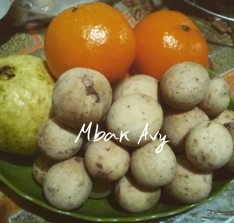 Buah lokal nggak kalah dengan buah import. Enak dan murah lagi (dok.pri)