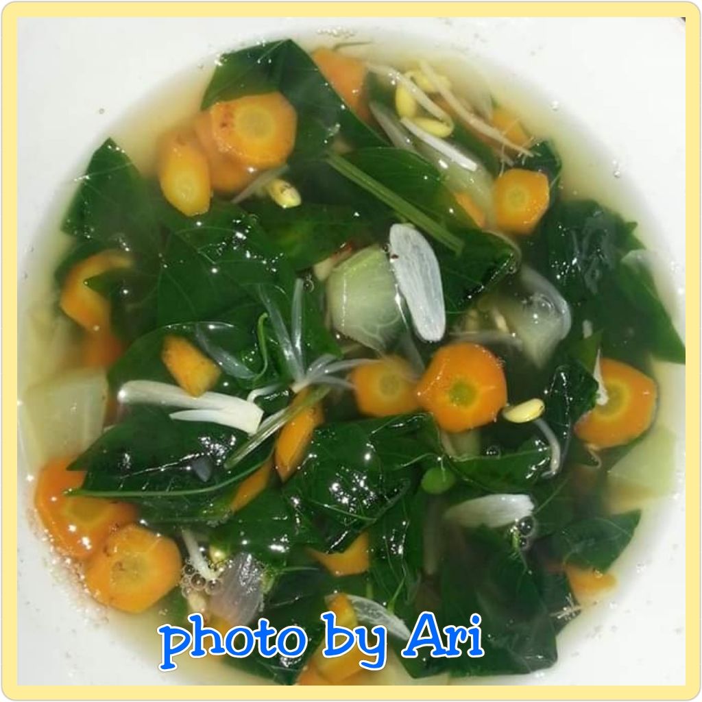 Sayur bening bayam. Photo by Ari