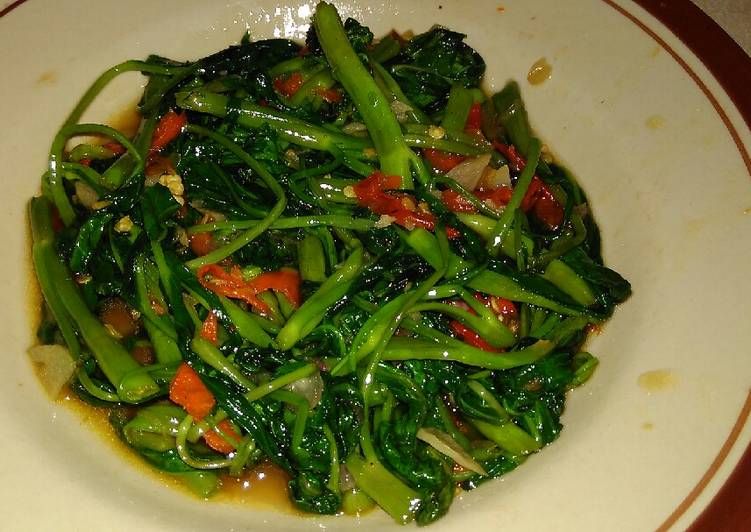 Tumis Kangkung Pedas. Sumber : www.google.com