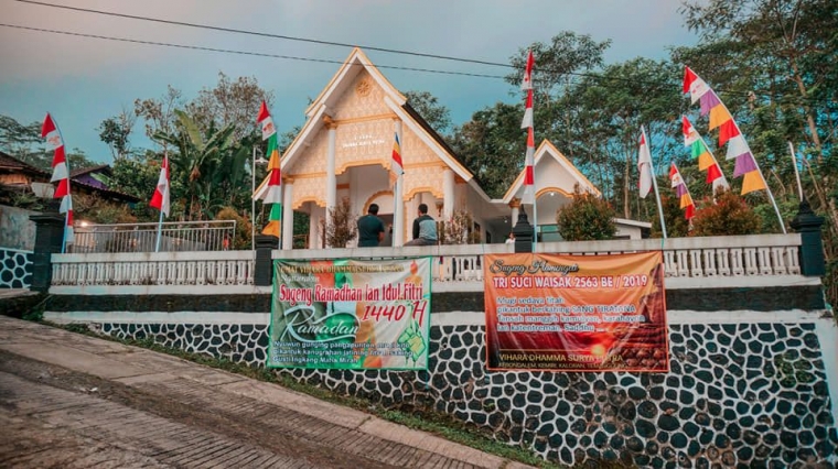 Vihara Dhamma Surya Putra yang berada di Dusun Kebondalem, Kemiri, Kaloran Temanggung