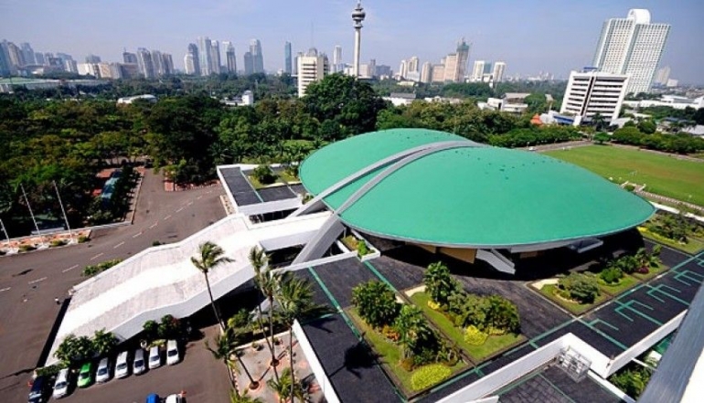 Gedung DPR R.I Senayan Jakarta Pusat