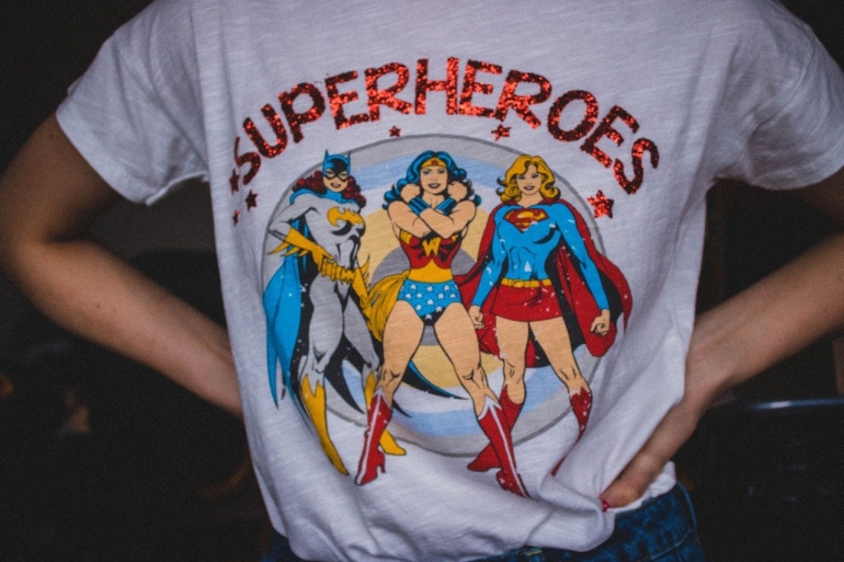 Superheroes oleh Kristina Paukshtite - Foto: pexels.com