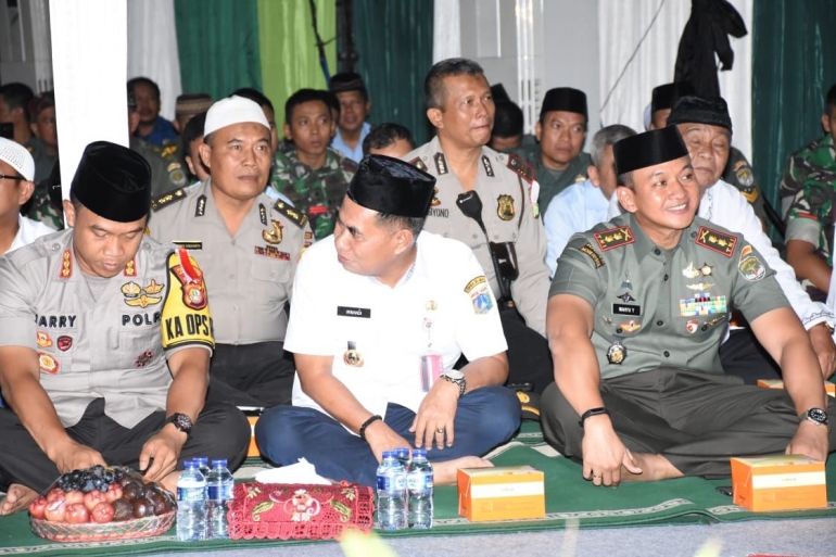 Dandim 0501/JP BS bersama Walikota Jakpus dan Kapolres Jakpus saat acara bukber
