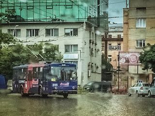 Tidak Terlihat Sama Sekali Centang Perentang Kabel Listrik Kalau Diphoto. Coba Anda Datangi