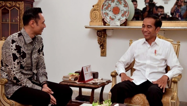 Pertemuan Presiden Joko Widodo dan AHY. Sumber Foto: Fanpage Presiden Joko Widodo
