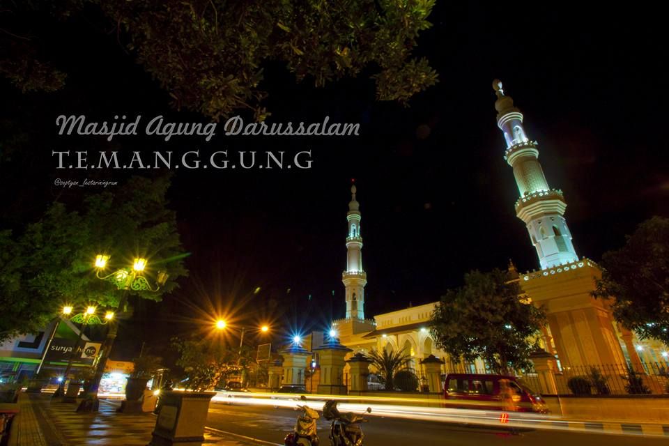 Masjid Agung | sumber tertera