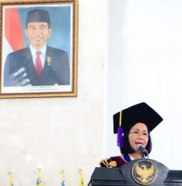 Rektor Unsrat, Prof Dr Ir Ellen Joan Kumaat, MSc,DEA (sumber:dokumentasiunsrat).