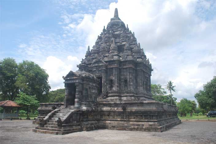 Candi Bubrah yang kaya akan nilai sejarah, juga di lewati oleh pelari MJM 2019. Dok. https://kebudayaan.kemdikbud.go.id