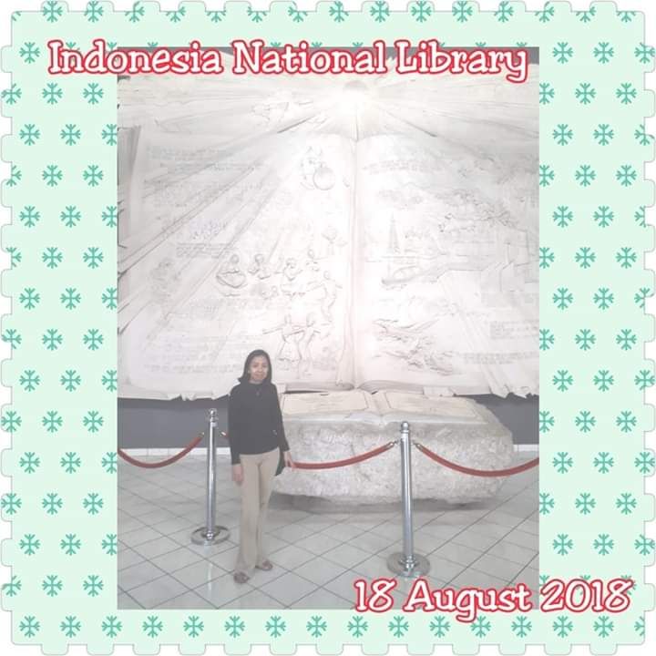 Kunjungan ke perpustakaan nasional di Jakarta. Dokumen pribadi