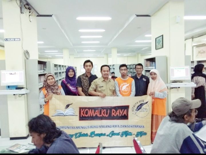 Foto bersama rombongan KomalkuRaya yang sekaligus Kompasianers
