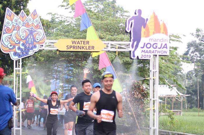 Para pelari dengan semangat mengikuti lomba lari MJM 2019. Dok. Mandiri Jogja Marathon 2019