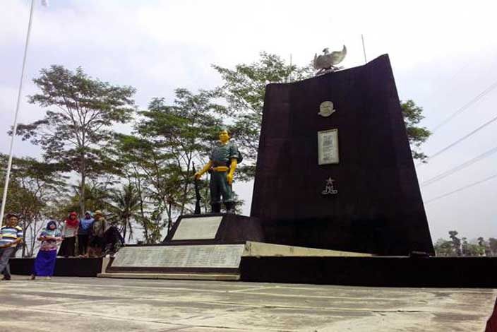 Monumen taruna sebagai saksi sejarah perjuangan Indonesia melawan penjajah, juga di lewati pelari MJM 2019. Dok. https://fajar.co.id