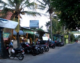 Saoto tidak jauh dari candi Sambisari (foto: Ko In)