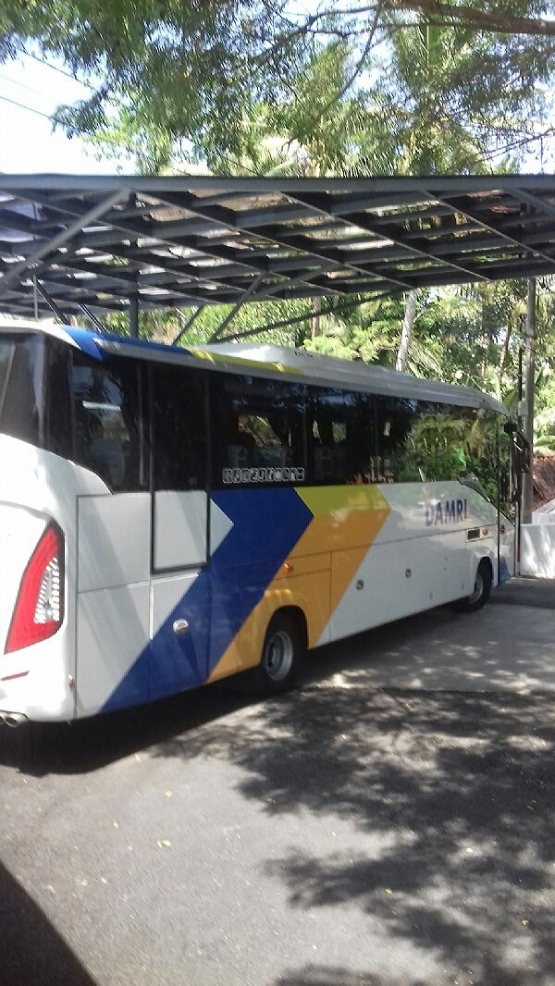 Bus Damri ke atau dari Bandara YIA