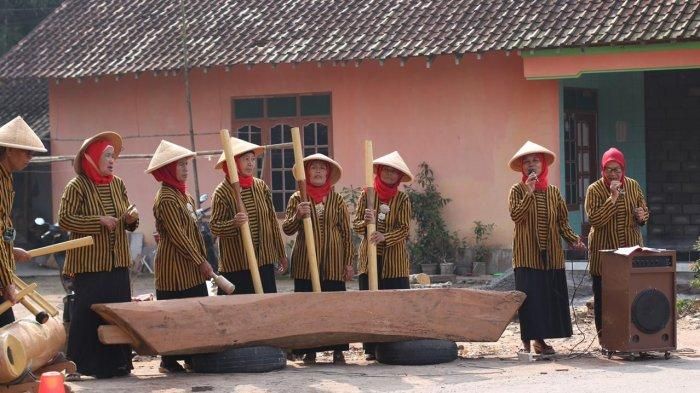 Jeglug lesung (foto: tribun)