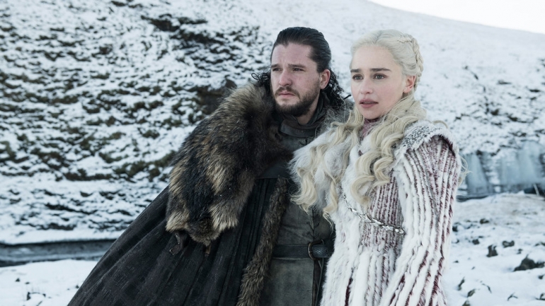 Kit Harington and Emilia Clarke, dua pemeran utama serial Game of Thrones| Sumber: HBO