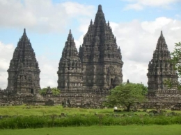 Candi Prambanan. Photo by Joko