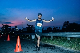 Peserta Mandiri Jogja Marathon 2019 bersama semburat fajar. [Foto: mandirimarathon.com]