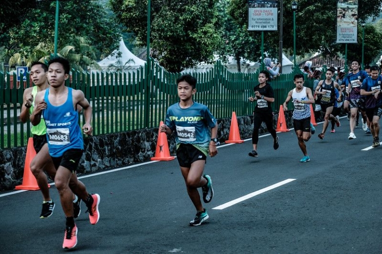 Peserta lomba lari maraton. Sumber foto: https://mandirimarathon.com/gallery