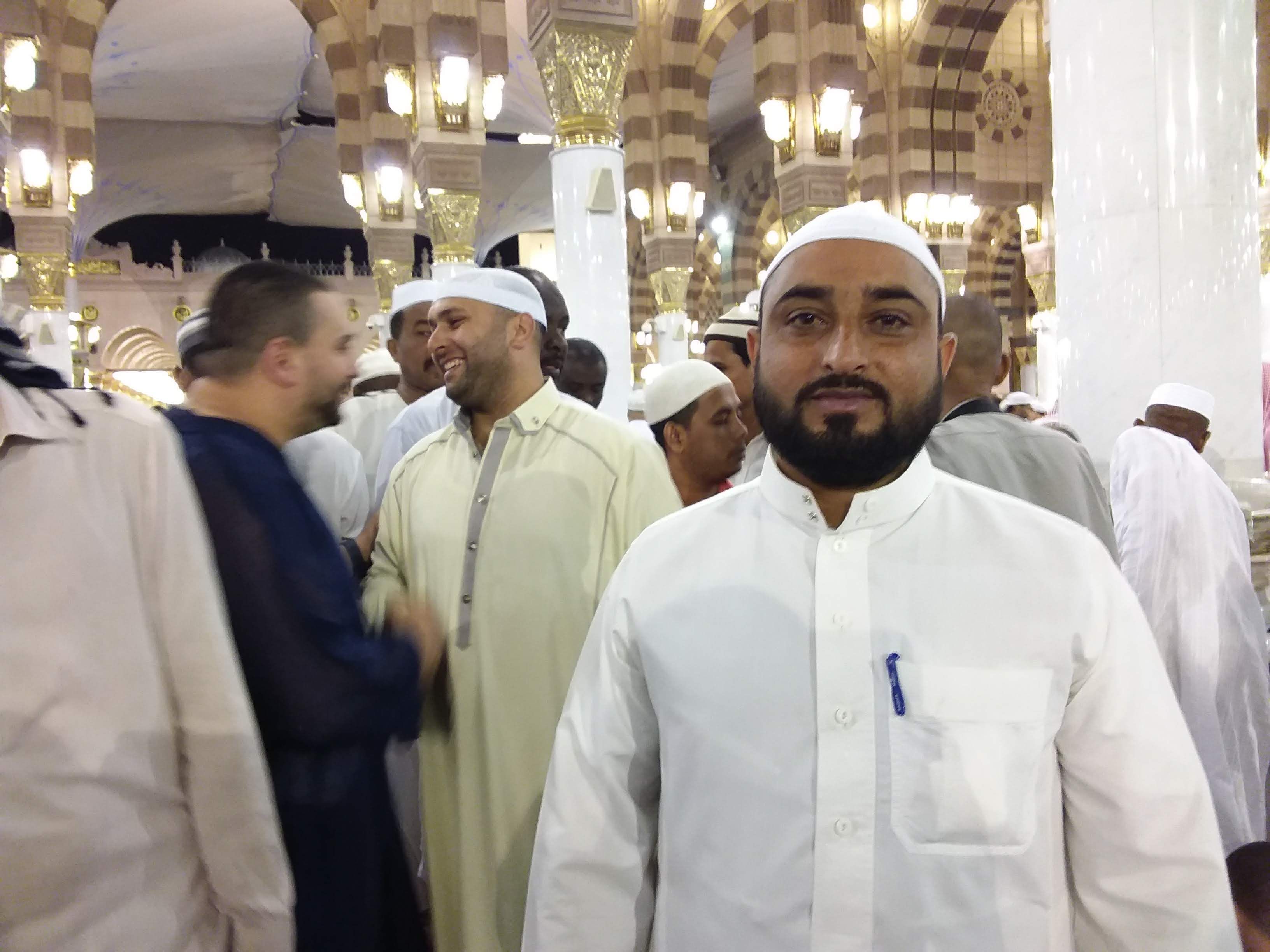 Tariq Hussain ketika hendak beranjak dari Masjid Nabawi. Foto | Dokpri