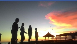 Pantai Yeh Gangga, siluet keluargaku - dokpri