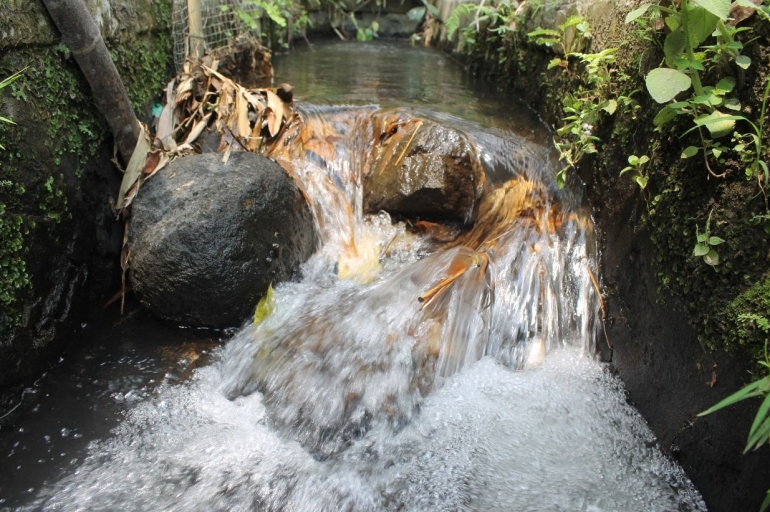 Air di saluran irigasi (foto:Ko In) 