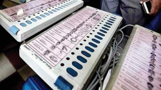Mesin digital yang digunakan untuk pemungutan suara saat pemilu India. (Sumber: indiatoday.in)