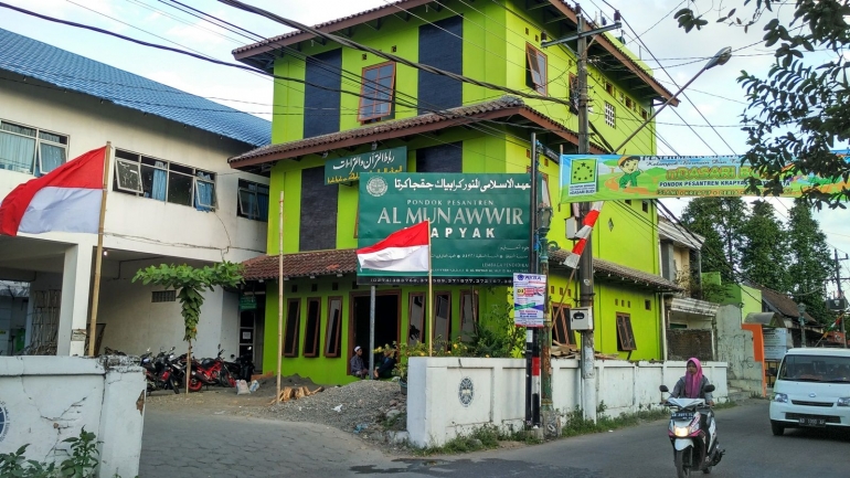 Bangunan ponpes Al Munawwir Krapyak Yogyakarta. - Dokpri