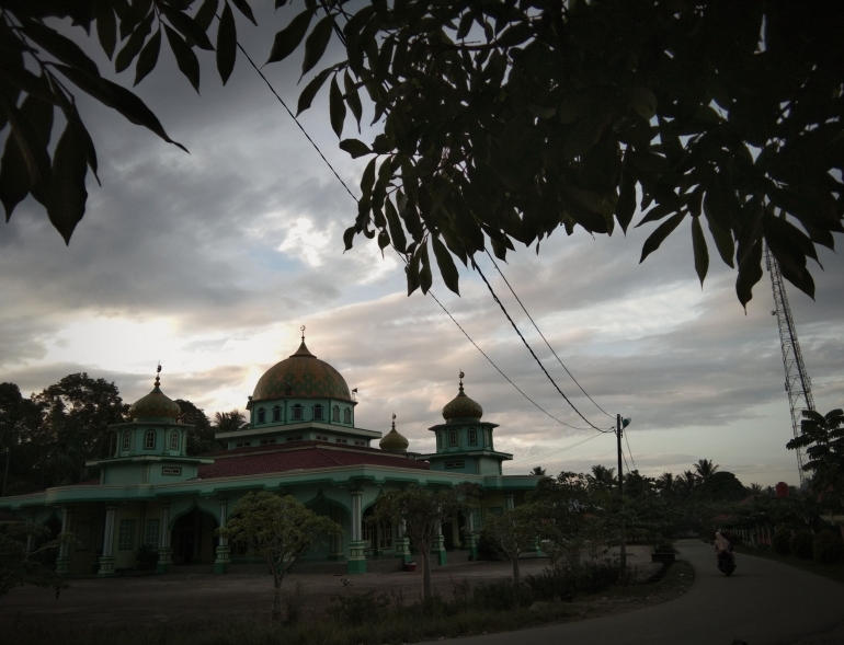Mesjid Nurul Iman, Desa Kasikan, Kampar, Riau.