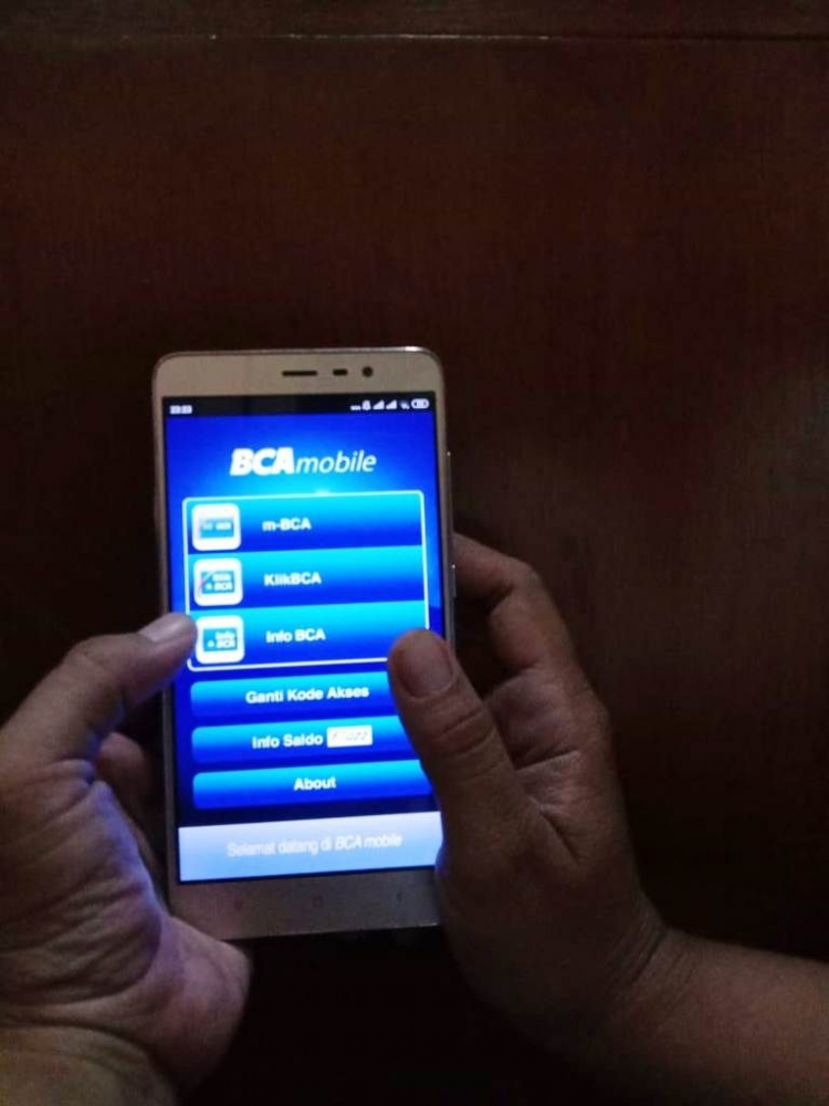 Calon nasabah ataupun nasabah yang ingin buka rekening baru #dibikinsimpel dengan layanan fitur buka rekening BCA Mobile (dok.windhu)