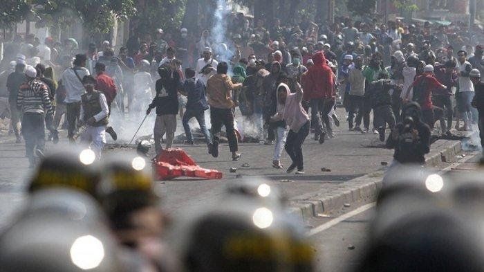 Kerusuhan 21-22 Mei [Foto: Tribunnews Makassar]