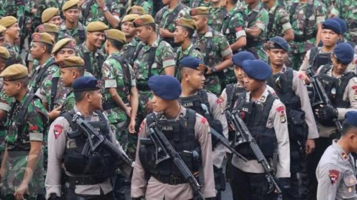 TNI-Polri [Foto: wikiparlemen.com]