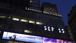 Bank Investasi terbesar AS, Lehman Brothers, dinyatakan bangkrut akibat tersapu