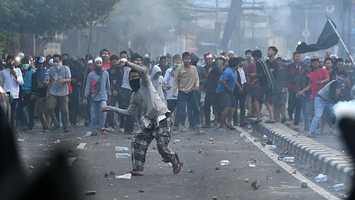 Aksi kerusuhan 22 Mei [Foto: ANTARA FOTO/Sigid Kurniawan]