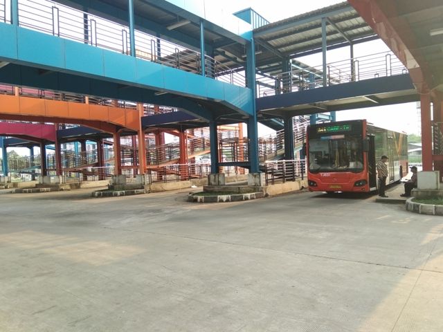 tampak dari dalam terminal Pondok Cabe (foto pribadi)